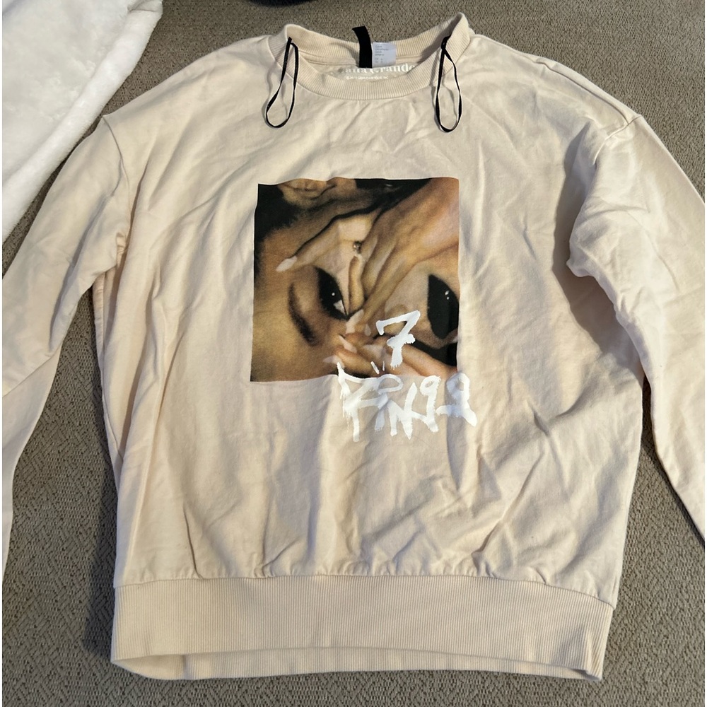 Size small women’s